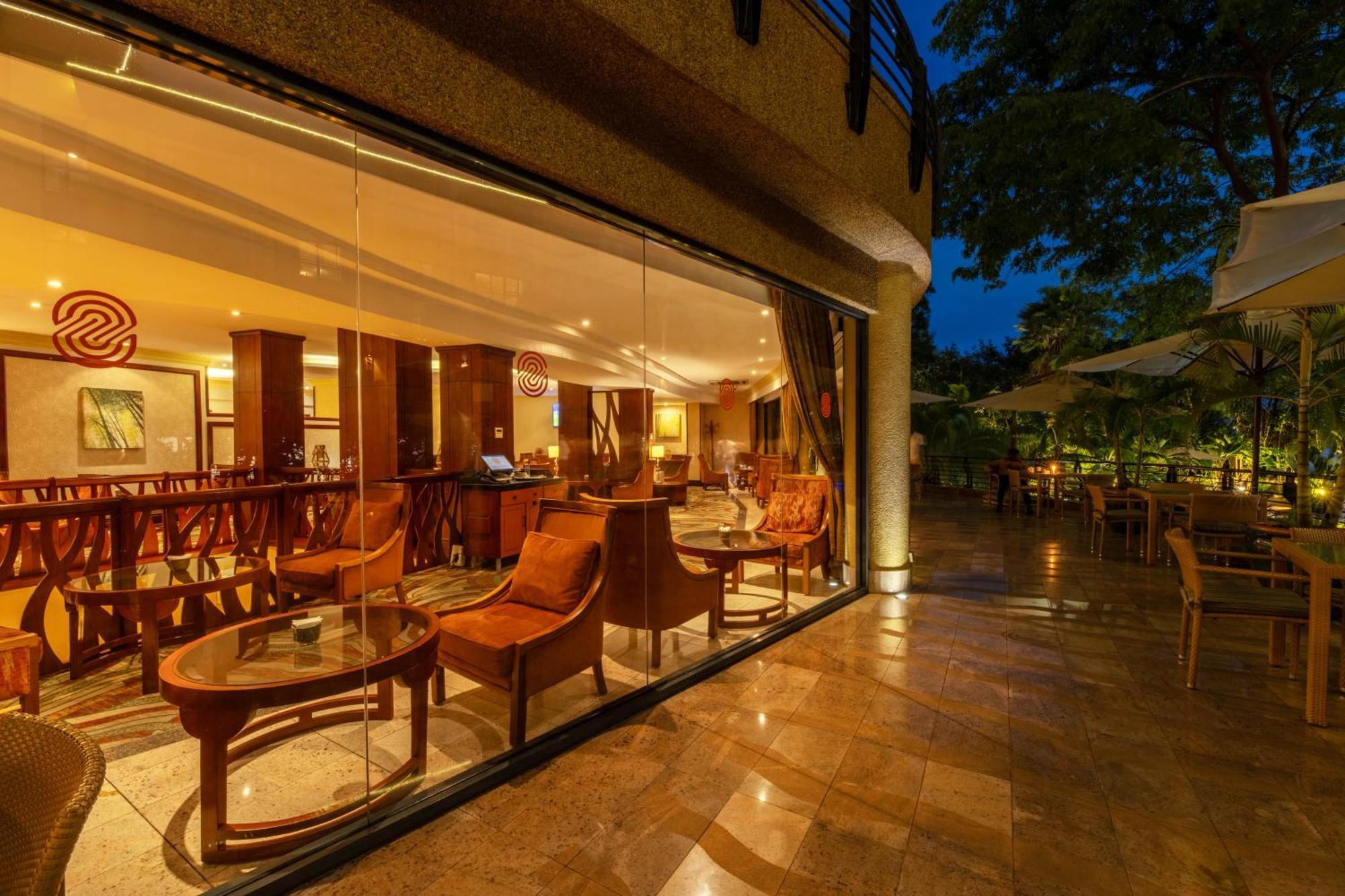 Kigali Serena Hotel Exterior foto